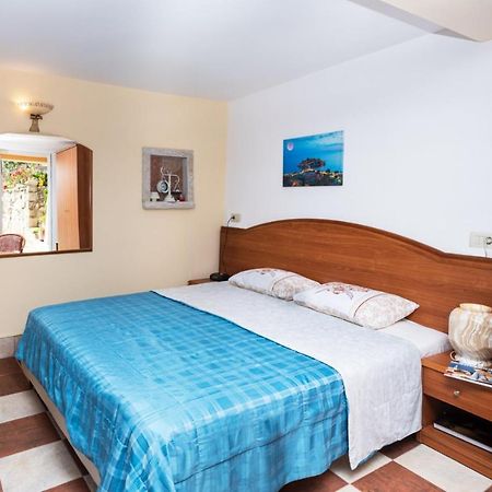 Apartmani Kamena Ruza Budva Ngoại thất bức ảnh