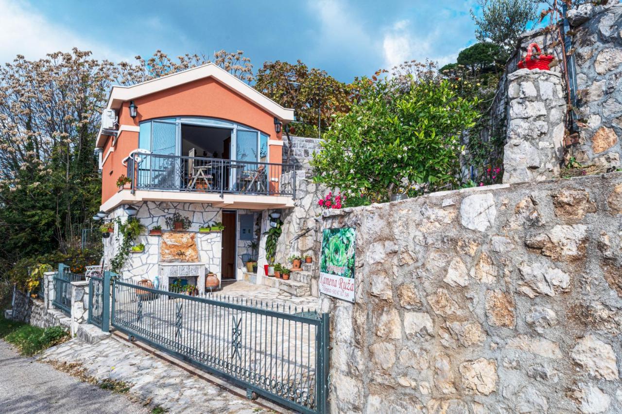 Apartmani Kamena Ruza Budva Ngoại thất bức ảnh