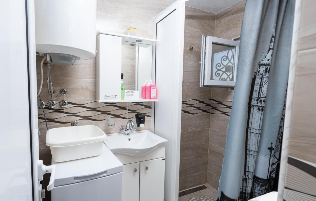 Apartmani Kamena Ruza Budva Ngoại thất bức ảnh