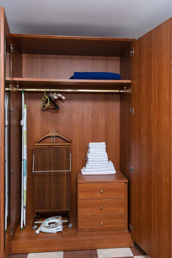 Apartmani Kamena Ruza Budva Ngoại thất bức ảnh
