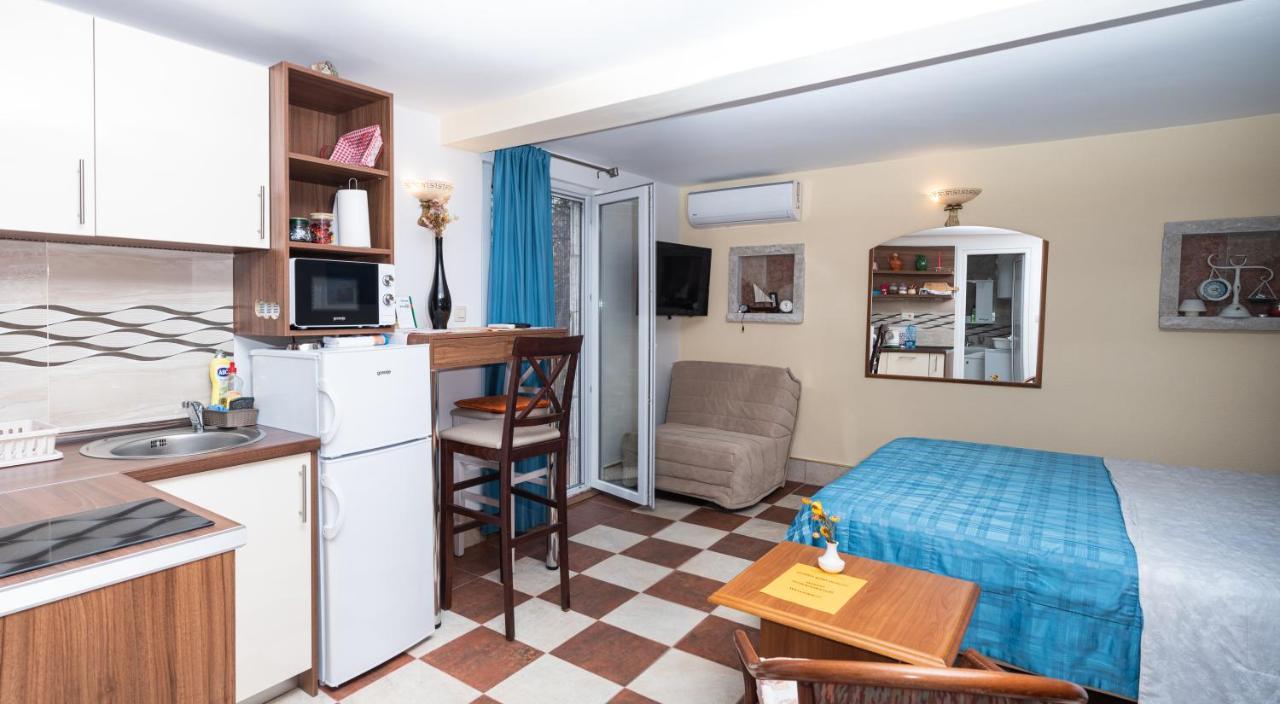 Apartmani Kamena Ruza Budva Ngoại thất bức ảnh