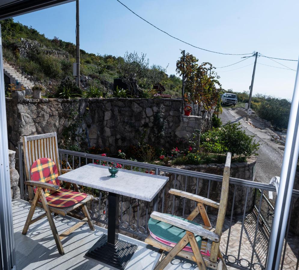 Apartmani Kamena Ruza Budva Ngoại thất bức ảnh